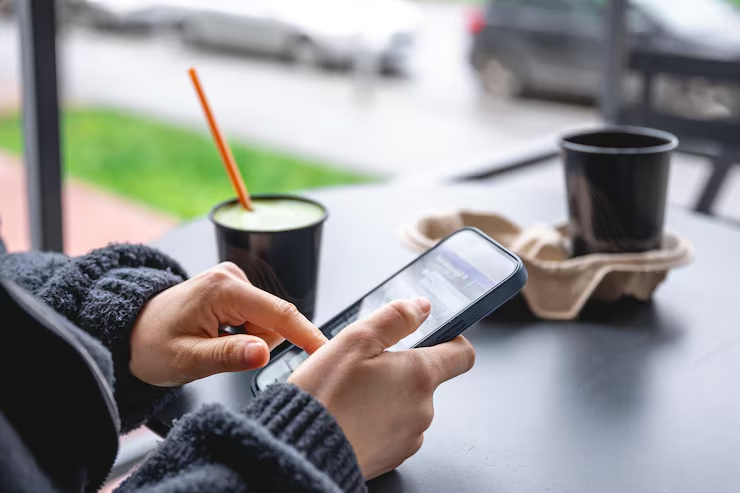 Online Scheduling Software vs Phone Booking: What the Data Shows About No-Show Rates, Revenue, and Client Retention for Service Businesses
